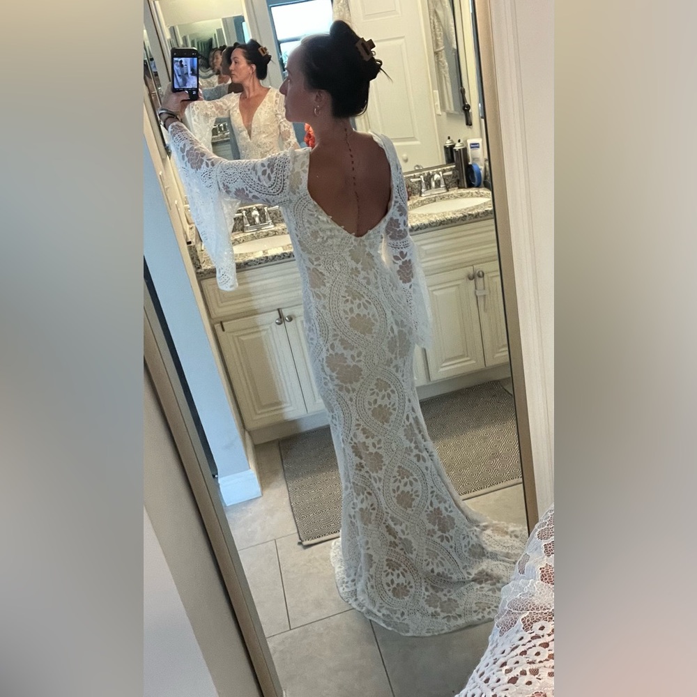 Clarisse White Lace Long-Sleeve Open-Back Wedding Dress
